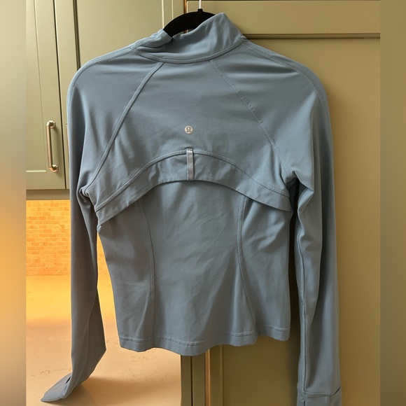 Lululemon scuba light blue full zip cropped jacket. - Picture 3 of 3